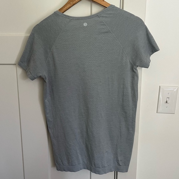 Athleta workout tee shirt - Picture 2 of 5